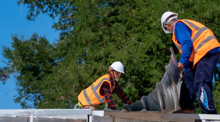 Professional residential roofers in Elk, WA